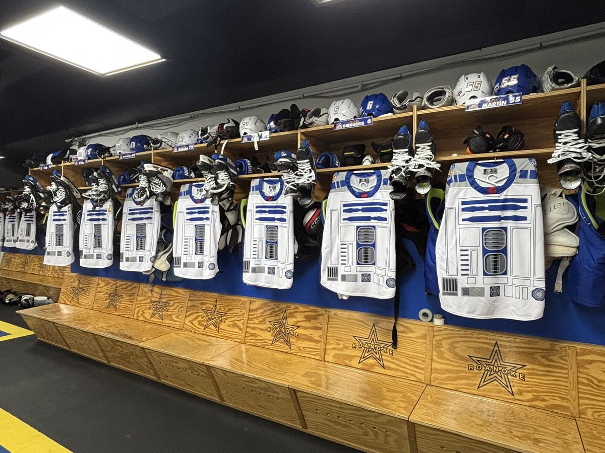 Star Wars night in the Star City!! Big 3-2 win for game 13! .<a href="/PHATS_SPHEM/">PHATS/SPHEM</a> .@prohockeyEMs .<a href="/hockeyeqmgr/">Hockey Equipment Manager</a>