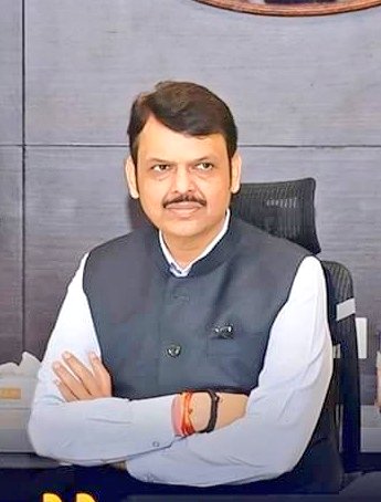 MatruBhakt's tweet image. It's not easy to be Devendra Fadnavis.

Got 100+ Seats three consecutive times.

He gave up his CM seat to another Man just on the directives of the Org.

He got 132 seats in the 3rd term despite the Anti incumbency &amp;amp; Massive cast fire from MVA

Now We need DF as CM,Baat Khatam!