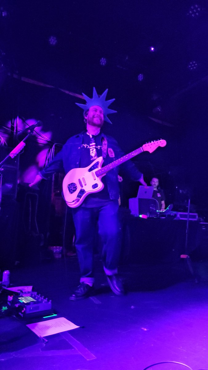 LVJYNation's tweet photo. π§΅ It's time to hit the hay, but I had to share some shots from tonight's epic show!!! -L
#RFTNY #lovejoy #resourcesforteaching #resourcesforteachingtour #LoveforLovejoy https://t.co/onbNNhytyJ