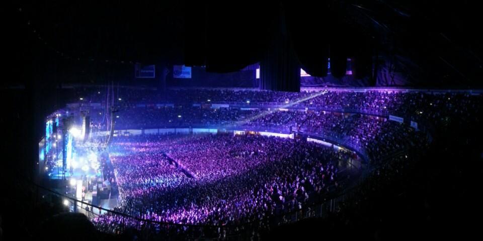 OnlineKeniaOs's tweet image. 🧵| Hilo de algunas de las presentaciones de hoy de Kenia Os en el Palacio de los deportes. #PinkAuraEnCDMX

Abro Hilo 🧵: