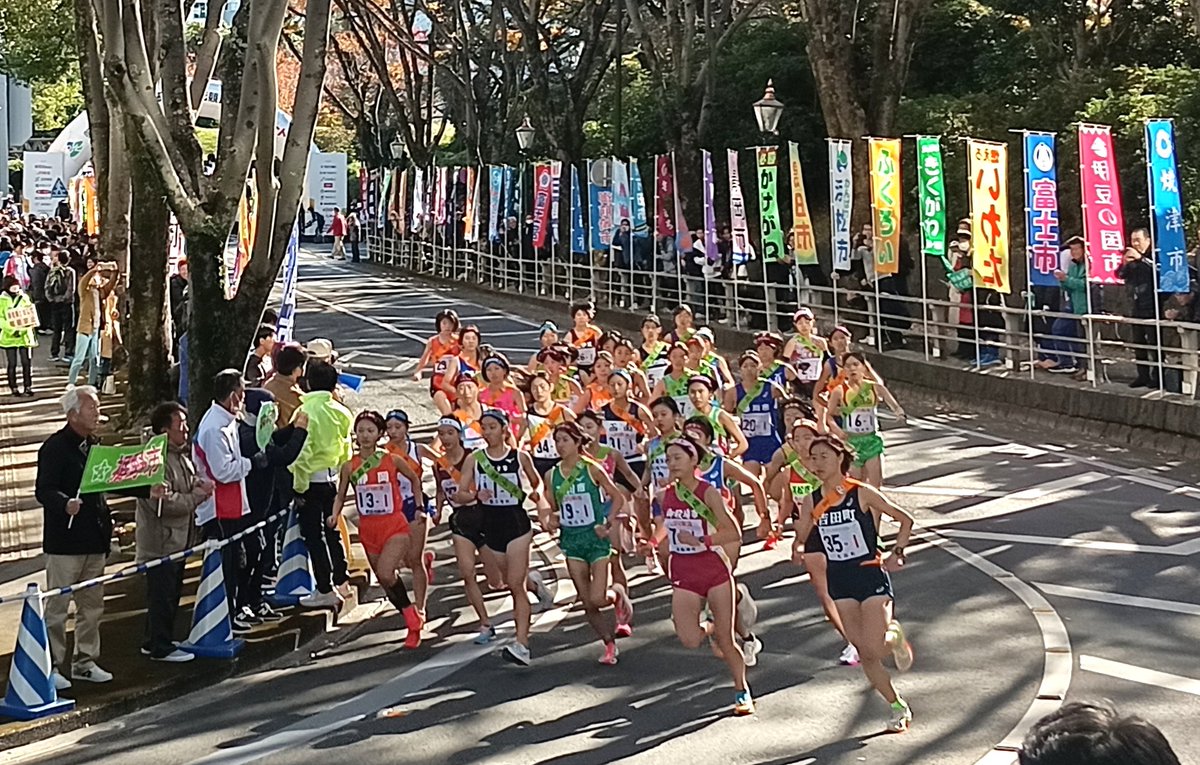 takekagejp's tweet photo. 第25回静岡市町駅伝大会��湖西市チーム過去最高の5位入賞！
一人ひとりがタスキを繋ぎ、笑顔でゴール。1,500m走も力走、感動をありがとうございました！
夢逸品市場の牡蠣プリ丸も好評のうちに売切れ。
選手、監督コーチスタッフ、ご家族関係者の皆様、6月の練習会から、大変ありがとうございました。 https://t.co/uBurAPu1Fi