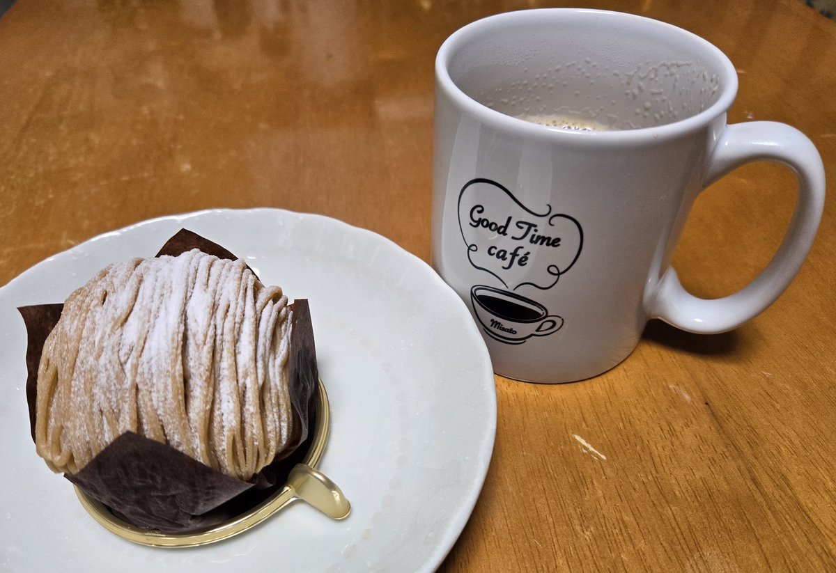 nonorin37's tweet photo. 大好きなモンブランを
大好きな美里さんカップのカフェオレとともに…
至福のひととき♪

#渡辺美里 さん
#GoodTimeCafe
#モンブラン
#カフェオレ
#ウールーグー
#熊野前 https://t.co/9fMtY3HeHv