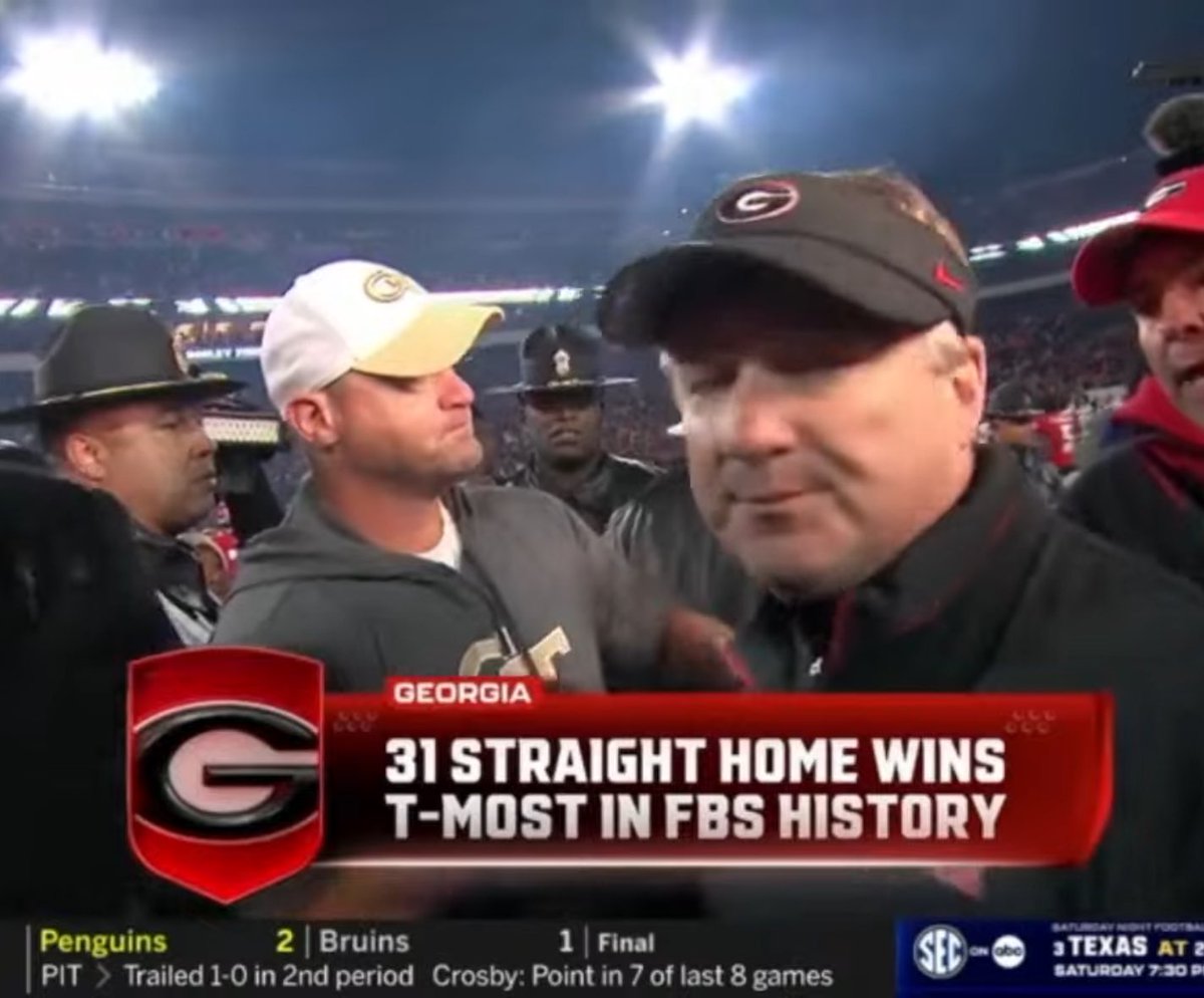 CFBKings's tweet photo. Also gotta love that ABC puts up this blatantly false stat in front of millions of people too.

58 for Miami? 40 for Clemson? Who cares. Drive the narrative. 31 is T-most! https://t.co/rMd4jFf09l