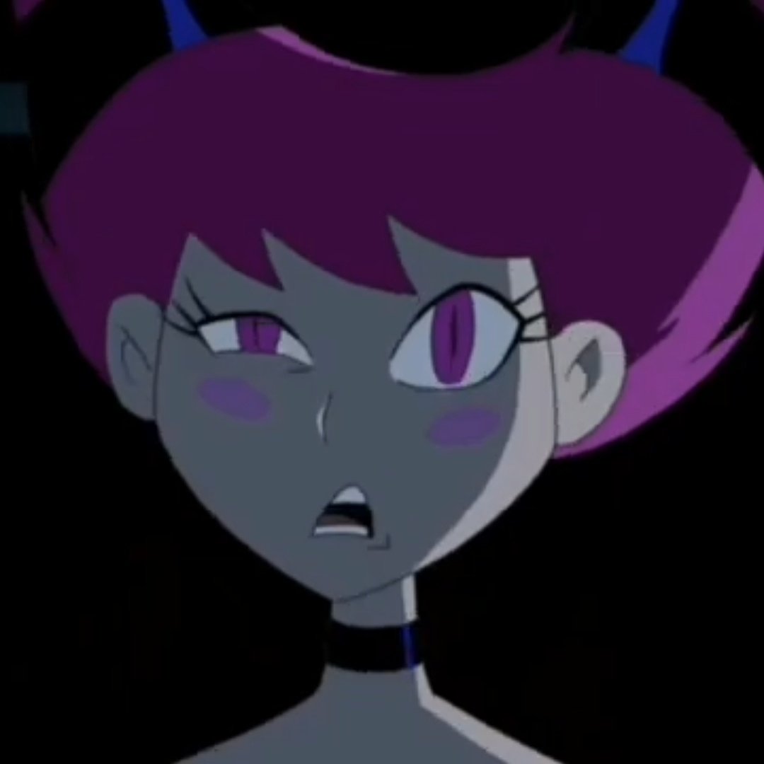 Sorry

I admired what?
IN PUBLIC???