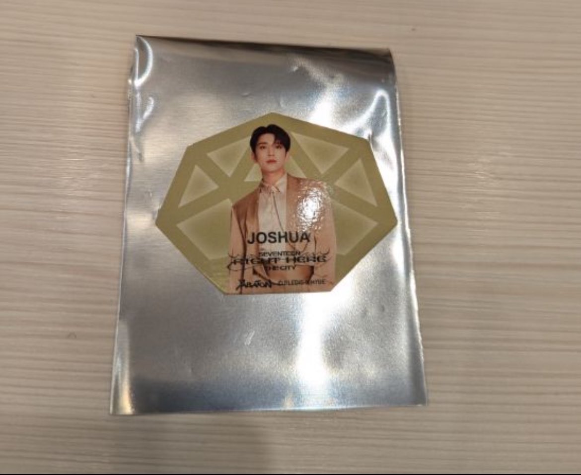 i_q2t's tweet photo. seventeen セブチ　名古屋　矢場とん
ステッカー　交換
#セブチ交換 

【譲】　ジョシュア

【求】　ドギョム

バンテリンドームでの交換希望です。 https://t.co/WUoRa6w8ty