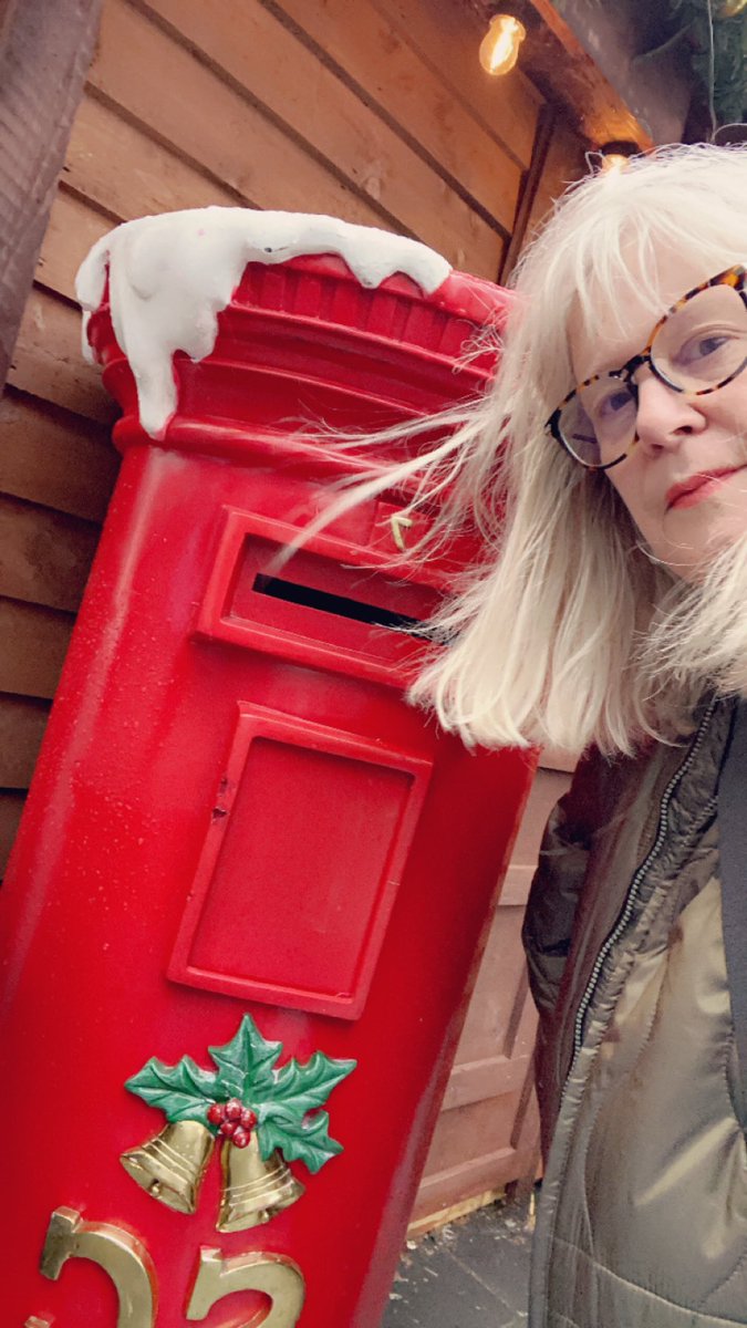 beaverbrookes23's tweet photo. It’s Postbox Saturday! Hope you’re writing your letters to Santa? This one is on Gallowtree Gate in Leicester 📮💌📯
#postboxsaturday #postboxesofinstagram #postbox #pillarbox #hohoho #christmas #santaclaus #writetosanta #letterstosanta #gallowtreegate #leicester #anniebrookes https://t.co/aPdBQ1OvgX