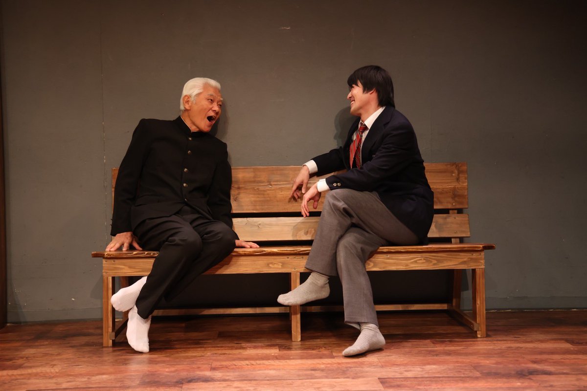 ppteranodonn's tweet photo. 【5日目☀️】
『青春にはまだはやい』
13時の回無事終演いたしました。
ご来場ありがとうございました！

17時半の回は、
当日券10枚以上あります✨

開演40分前からお求め可能です。
駆け込んでください💨！
#プテはや 

⚡️明日のご予約は⚡️
https://t.co/mheCAHp0cz

※上演時間は約105分予定 https://t.co/ACQCRY5fGt