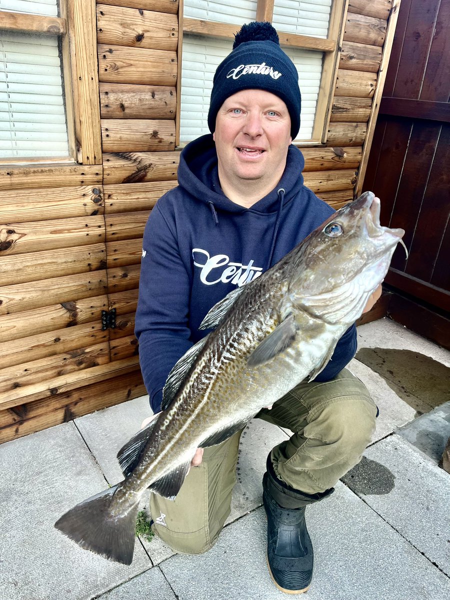garypyeuk's tweet photo. Good result last night fishing the Seaham club night hawk match cracking turn out as per usual end up with heaviest bag and heaviest fish !!!! couldn’t make my mind up where to fish ended up on the pier and it was manic from the offset
@centuryseafishing @Vasswaders https://t.co/7HdZFYWYHu