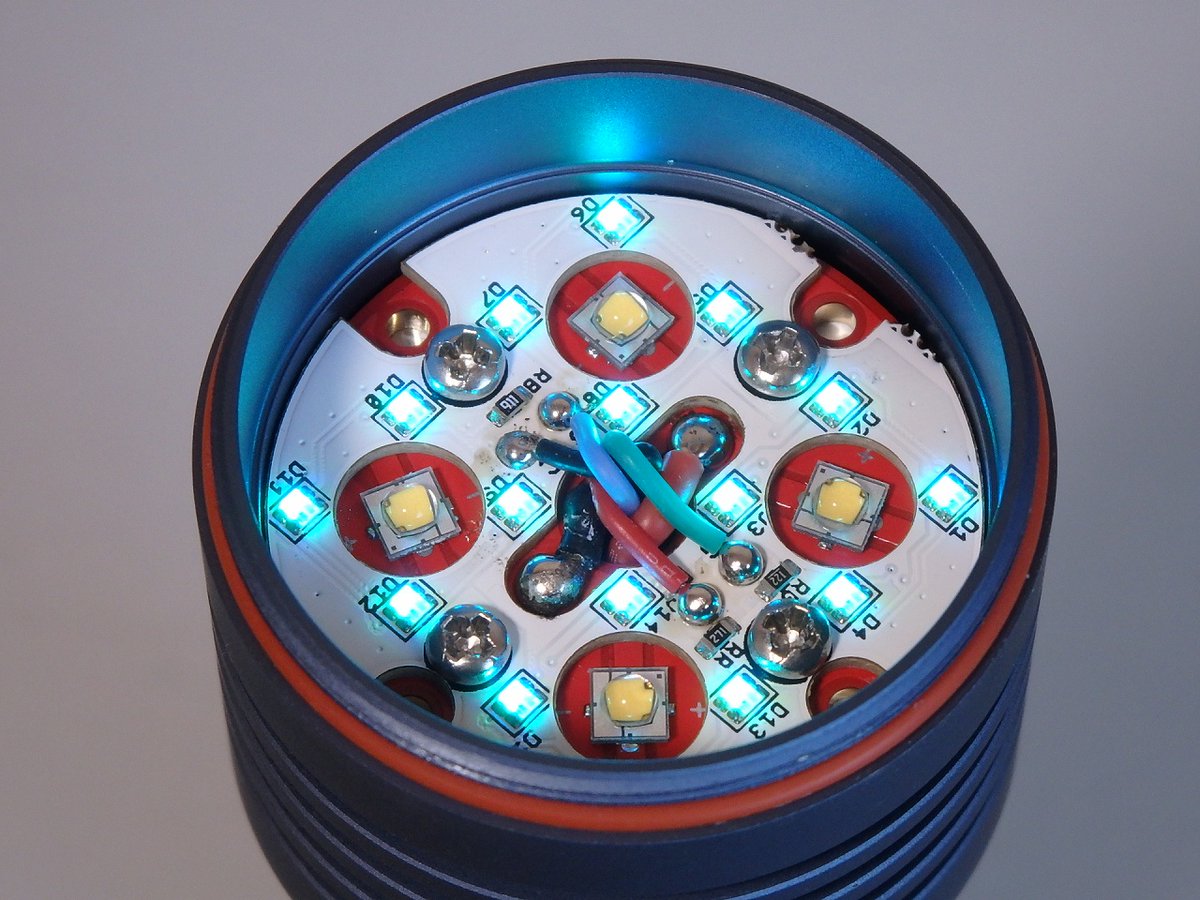aka_katokichi's tweet photo. Emisar D4SV2購入の際、使ったことがない+追加料金無しということで、具合が良ければそのまま使うつもりでSST20 4000K CRI95を選びましたが、イマイチ好みでなかったので519A 5700Kに変更しました。スポットが拡がり色合いも大いに改善されて具合良くなりました。🙂
#Emisar https://t.co/LtauZedkv8