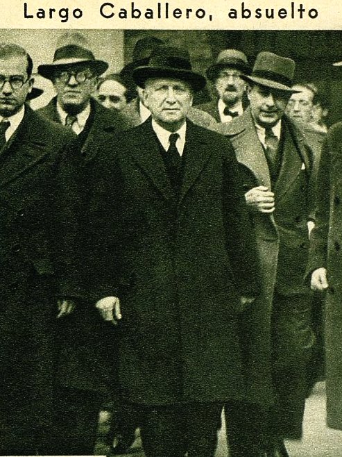 "Largo Caballero absuelto"

El #30Noviembre de 1935 era absuelto (tras sólo 4 vistas..)el principal promotor y protagonista del Golpe de Octubre de 1934

8 meses después, el Fiscal que solicitó 30 años de condena, V.Gamazo, era brutalmente asesinado por milicianos socialistas..🔽