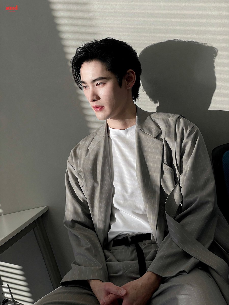 KaoNoppakaoTH's tweet photo. อาจารย์หล่อมากเลยค่ะโรงเรียนนี้ นักเรียนตามมาสมัครเยอะมากแน่ๆเลยนะคะ

KAO JAPAN FM2024 DAY1
#KAOSCHOOLTOKYO https://t.co/tx19EVpcQG