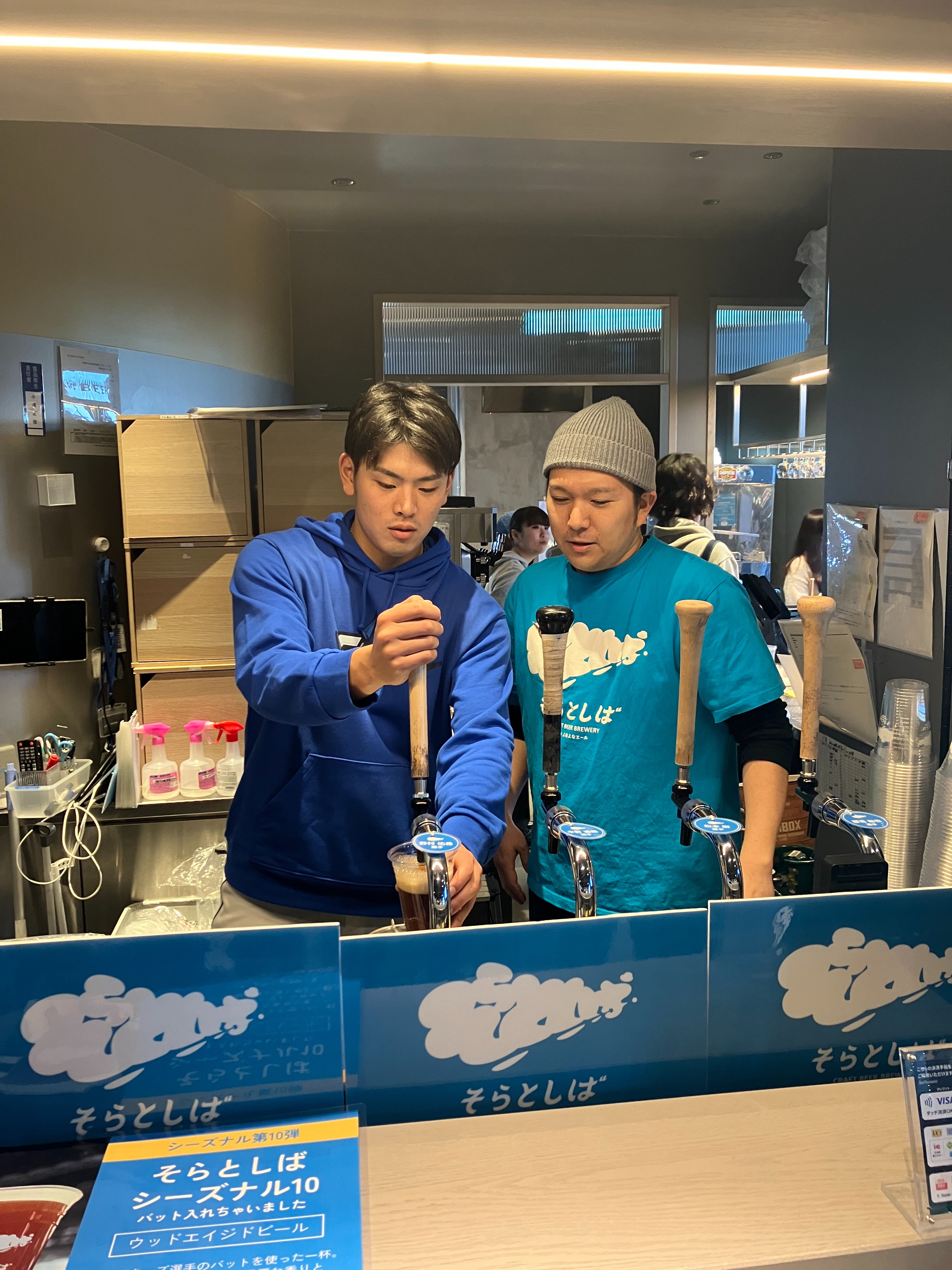 買*い様 T*K様 北海道日本ハムファイターズフード付きブラック監督・選手愛用L WE LOVE HOKKAIDO & FIGHTERS 2025プロコレユニフォーム受注販売