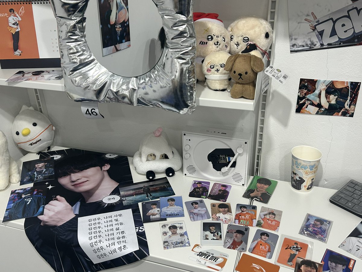 viper_onetoone's tweet photo. 예쁜 생카 너무 감사합니다🫶🫶 건우도예쁘고 카페도예쁘고….

#천사견우_생일파티
#Happy_Zeka_Day https://t.co/XaioMkcYMY