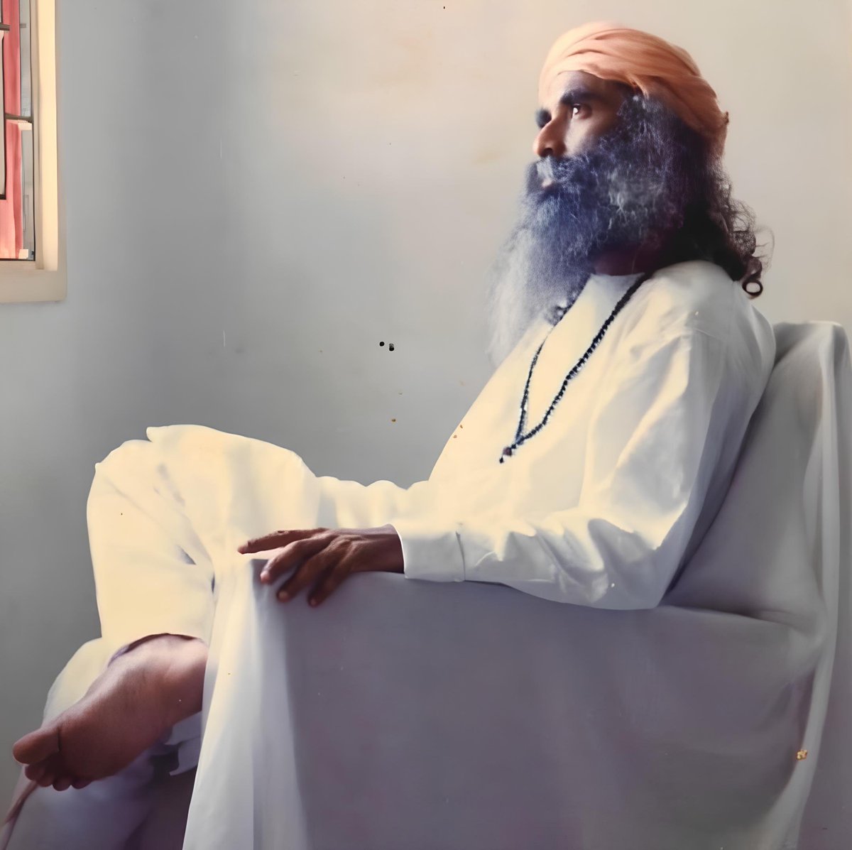withsadhguru's tweet photo. “If you are constantly aware that all the other things are passing things and I am fundamentally life, you will remain intense. There is no other way because life does not know any other way to be. Life is always intense. It is only thought and emotion, which is deceptive.” —Sadhguru