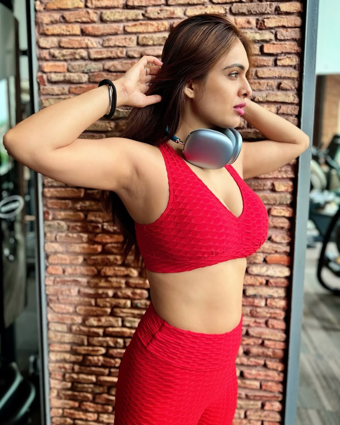 GdnRxR7WIAE74g7?format=jpg&name=large