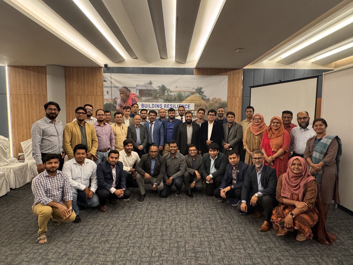 WFP_Bangladesh's tweet photo. Recently, 40+ experts from banks, insurers, & govt met to discuss #ClimateRiskInsurance. Thanks to support from donors like @KOICABangladesh & @OxfamBangladesh, we're proud to help build resilience in #Bangladesh. #wfpbd50 #ClimateResilience https://t.co/xtBDtVqDT9