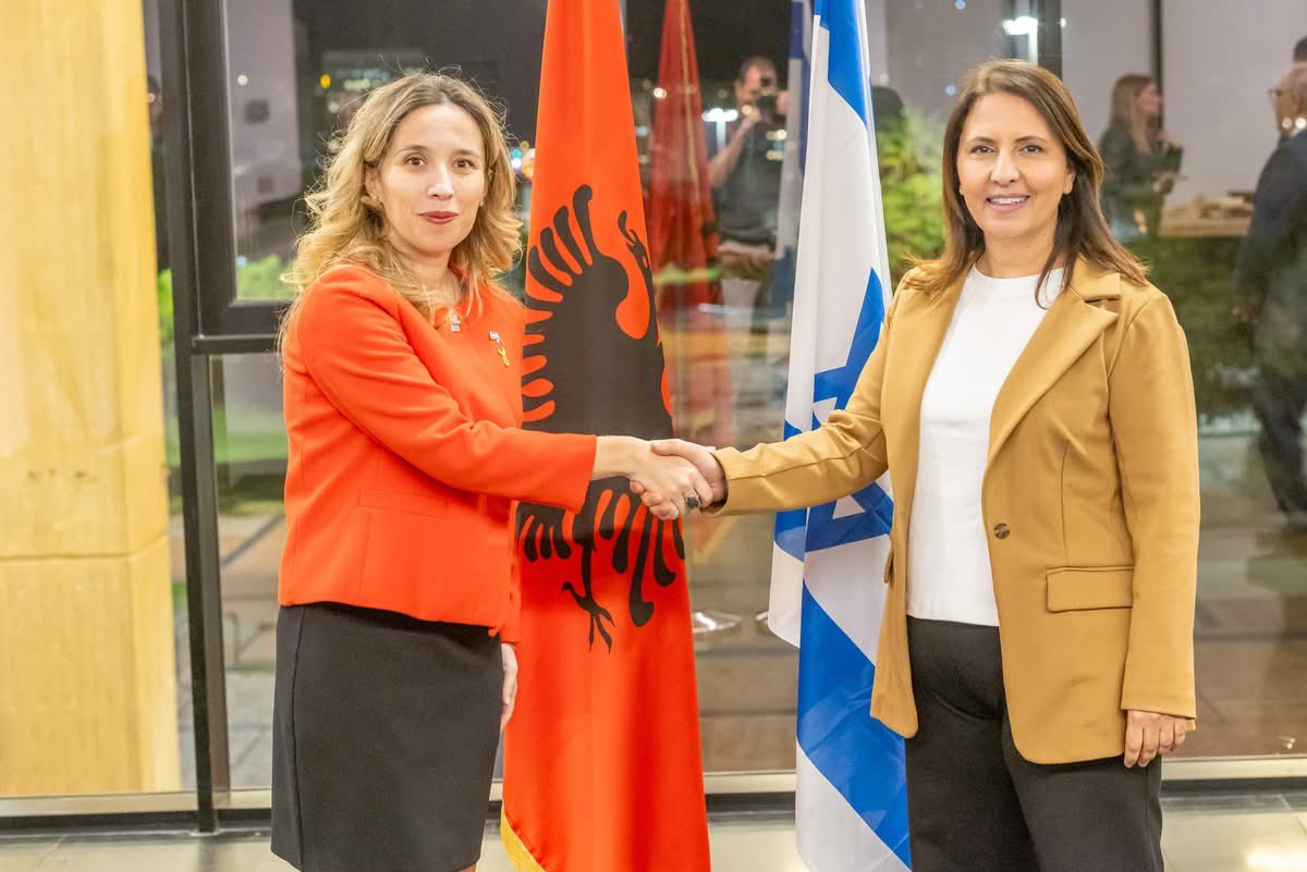 merikumbe's tweet photo. 📸 Moments from the cellebration of the Albanian National Day in Tel Aviv! 

@AlEmbassyIsrael https://t.co/AZyjPB3u3C