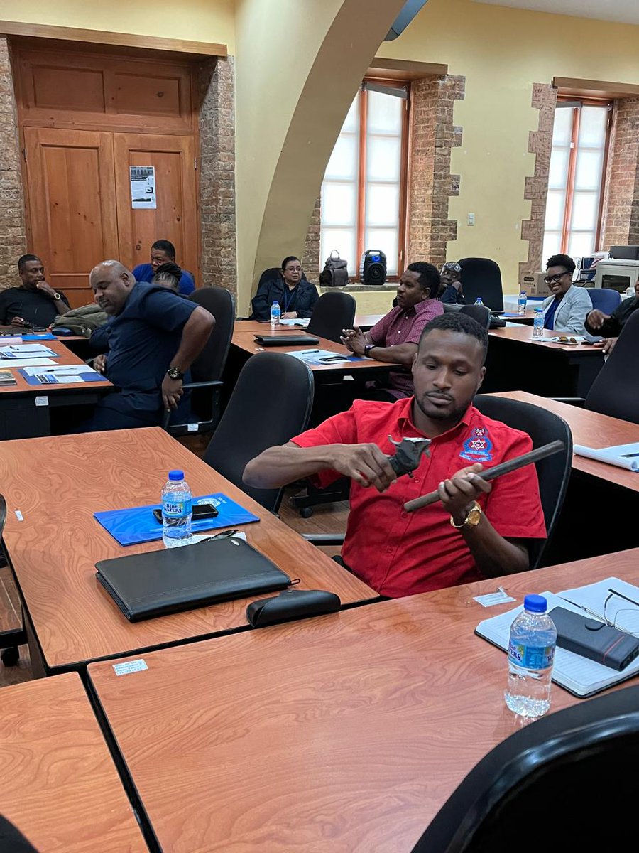 UNLIREC's tweet image. 📌 🇹🇹Trinidad and Tobago: This month, national officials responsible for preventing and combating this scourge strengthened their capacity to address these challenges at the Course on Combating Trafficking in Arms and Ammunition #CTAM.

Funded by 🇺🇸 United States @StateINL