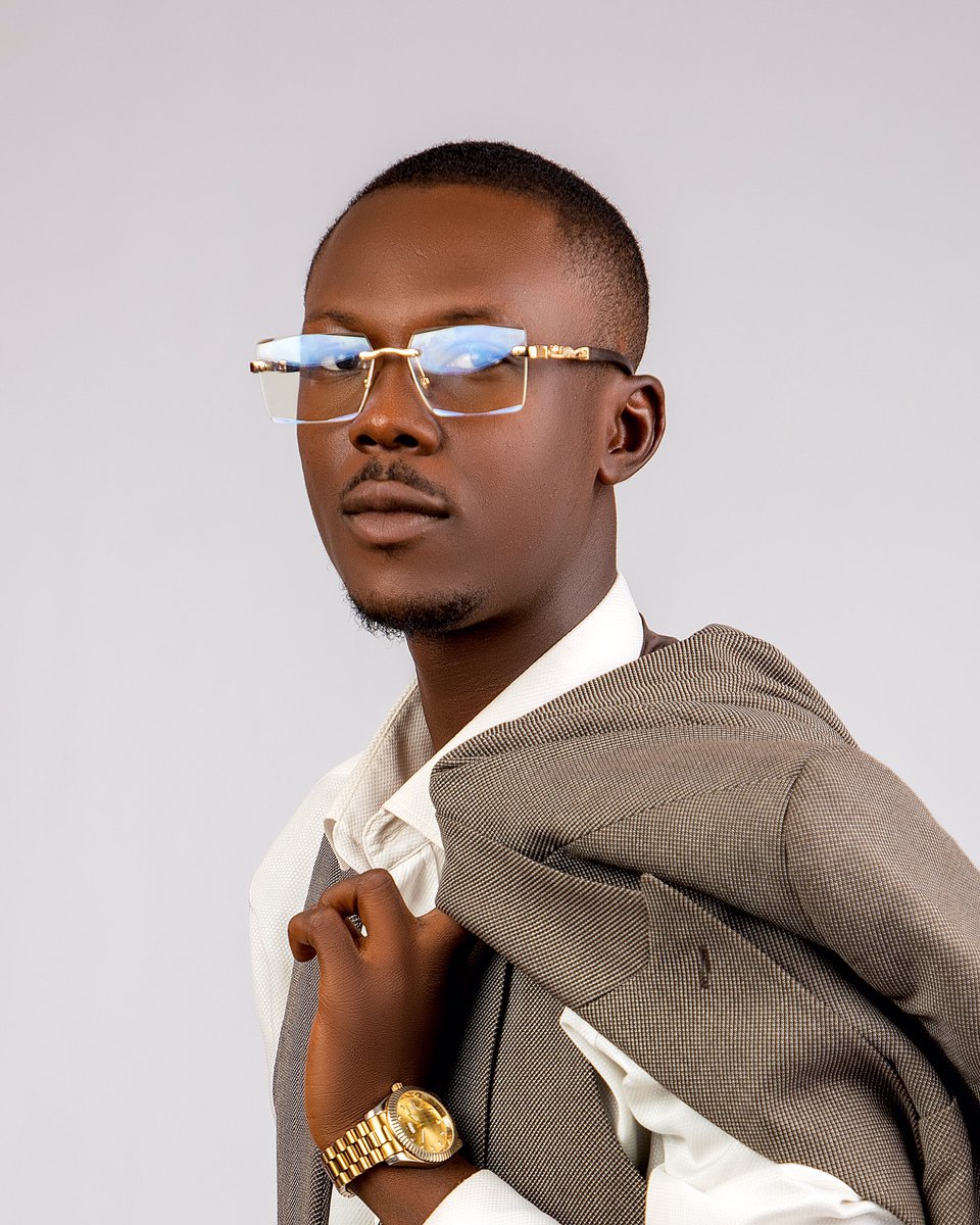 JayTrendd's tweet image. Happy birthday Jay. God bless you