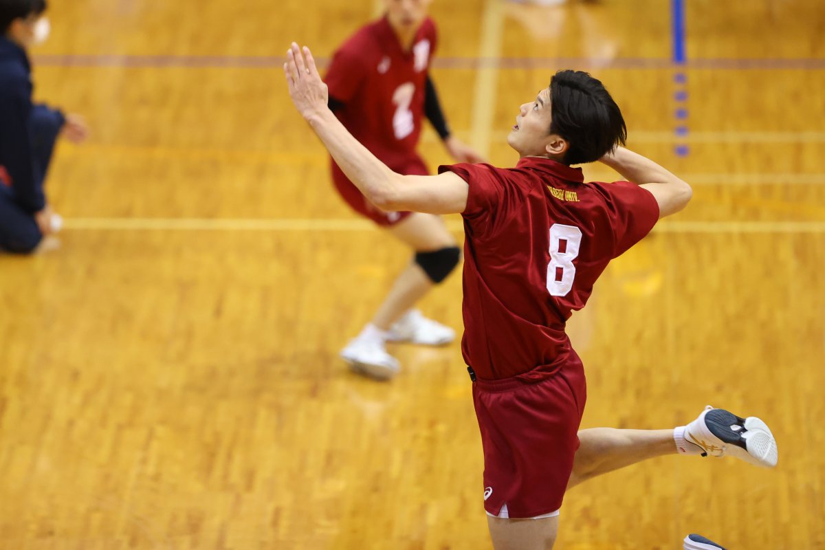 univas1's tweet photo. ／
#全日本バレーボール大学選手権大会🏐
📣男子準々決勝フォトレポート
＼

✅11月29日（金）試合結果

#早稲田大学　3-0　#天理大学

@wasedavb
@tenriuvbc

大学スポーツ観戦アプリ #UNIVASPlus では
試合映像を無料ライブ配信中！🔥

📲観戦アプリダウンロード
https://t.co/pykpTzG3IN

#全日本インカレバレー #大学バレー #全カレ
