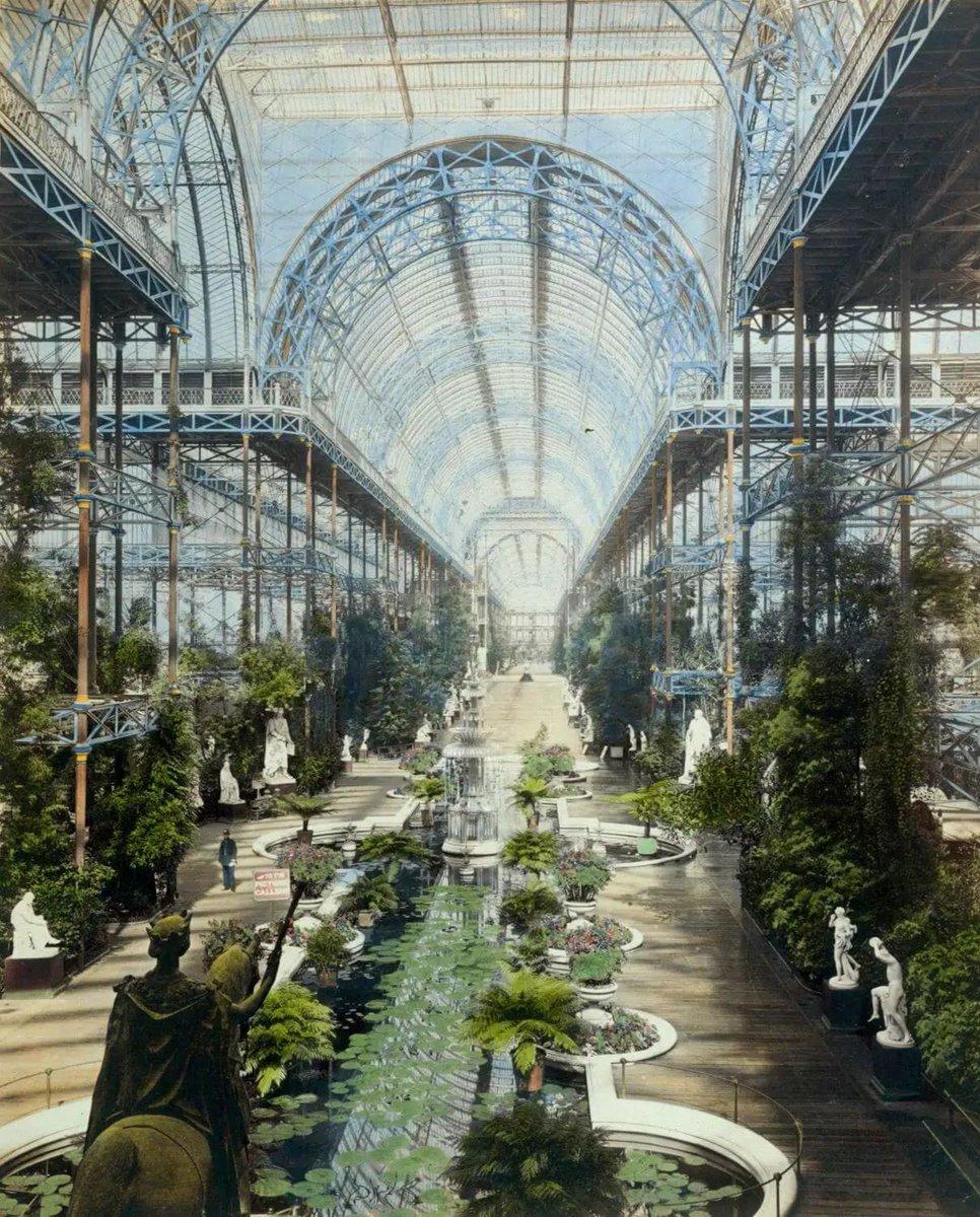 The Crystal Palace in London burned down #OnThisDay in 1936.

The fire spread rapidly throughout the building and strong winds advanced the flames to take over the greenhouse-style structure, which was mostly made of plate glass and cast iron.