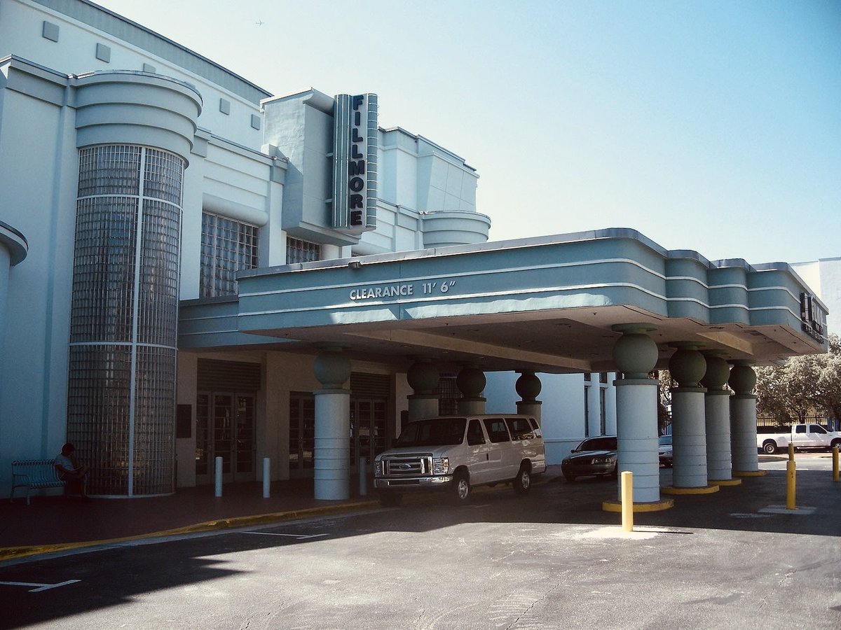 SonjaJo82306956's tweet photo. JACKIE GLEASON THEATER of the Performing Arts, Fillmore Miami Beach, 1700 Washington Ave, Miami Beach, FL 33139, USA 🇺🇸 
Architects: Architect Russell Pancoast, Henry Hohauser and Lawrence Murray Dixon
(Photos credit: Ebyabe; Visitor7;miamiandbeaches com; tripadvisor co uk) https://t.co/BwaPSGxktM