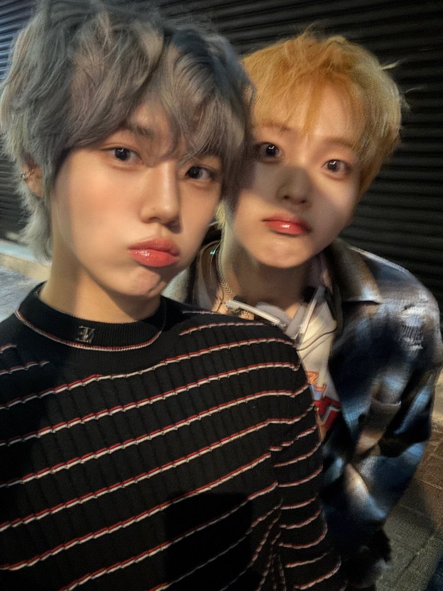 CRAVITY_twt's tweet photo. 왕눈동글이의 생일을 축하합니다🟢(난 예쁜 사진만 올린다><)
#성민 #HAPPYHYEONGJUNDAY
#HAPPY_동그리Day_형주나_사랑한데이 https://t.co/DAucn36KKf