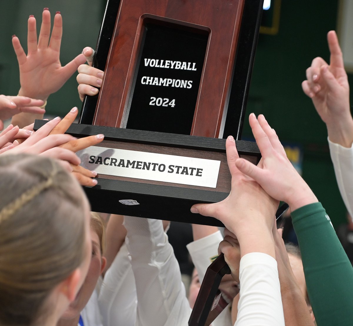 SacStateVB's tweet photo. The champs! #StingersUp🏆 https://t.co/LfYz2ojiXG