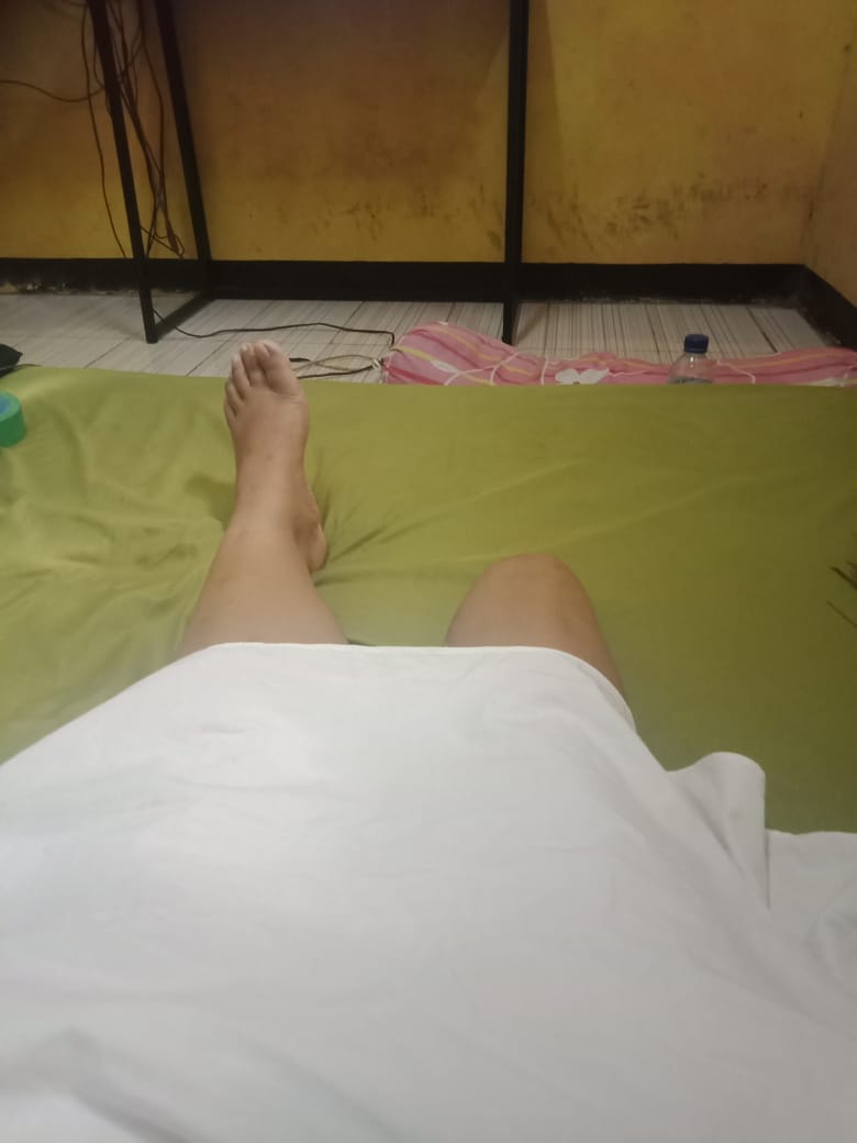 Ingeeeeeet banget 25 juni 2024 pertama kali ngethread foto ini 😭😭😭 saat itu udah hopelesss banget mati gaya gak tau mau ngapain lagi hidup 🥲 1 tahun cuma nangisin keadaan yang udah gak bisa lagi di ubah 😭 sampe ada di fase ekonomi keluarga tuh bener bener ancur banget~