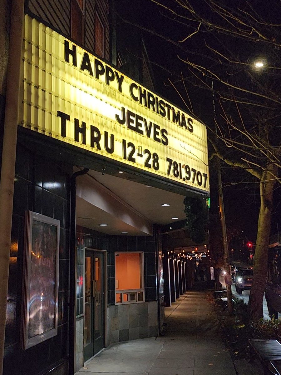 Congrats to <a href="/TaprootTheatre/">Taproot Theatre</a> on the #openingNight of their "Happy #Christmas, #Jeeves" world premier #play. Performing until 12/31/24. Stay tuned for my full review!

taproottheatre.org/shows/2024/hap…

#xmas #holiday #holidays #showsiveseen #theatre