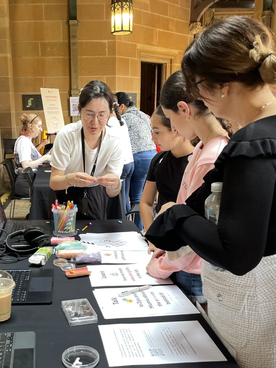 Miumiu and I had a fantastic afternoon at the Alumni Festival Research Alley! It’s great to see so many people interest in our work. Kids are keen to learn science too, next generation with bright futures! 

<a href="/CPC_usyd/">Charles Perkins Centre</a> <a href="/Sydney_Science/">Sydney Science</a> <a href="/SydneySOLES/">Sydney Uni Life&Env</a>