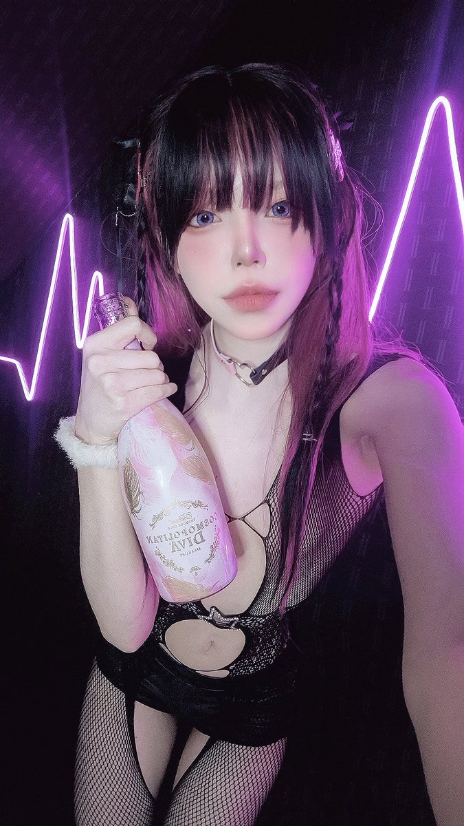 alcotld_romu's tweet photo. ไม่ได้ใส่ชุดคอสนานมากกก แงง ขอบคุณค้าบ💖💖

#conceptcafe #スクンビット https://t.co/MWPsURrjvM