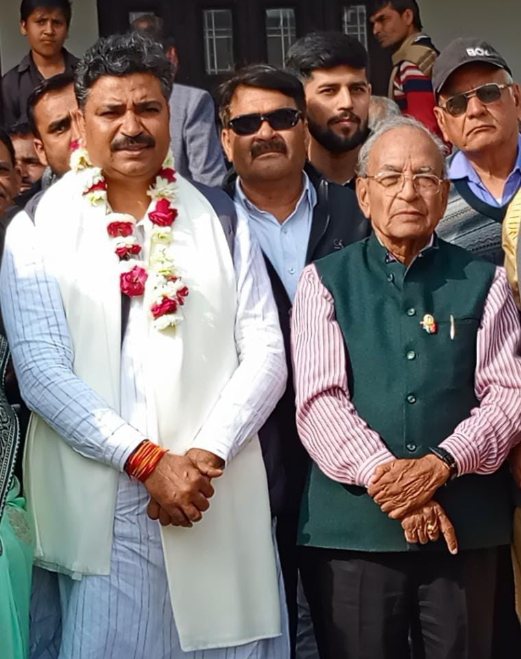 mlaharimohan's tweet photo. नेता प्रतिपक्ष एवं अलवर ग्रामीण से विधायक श्री टीकाराम जी जूली को जन्मदिन की हार्दिक बधाई एवं शुभकामनाएं। 

मैं ईश्वर से आपके उत्तम स्वास्थ्य एवं सुदीर्घ जीवन की मंगल कामना करता हूँ!!
@TikaRamJullyINC https://t.co/oD9EDbjzJG