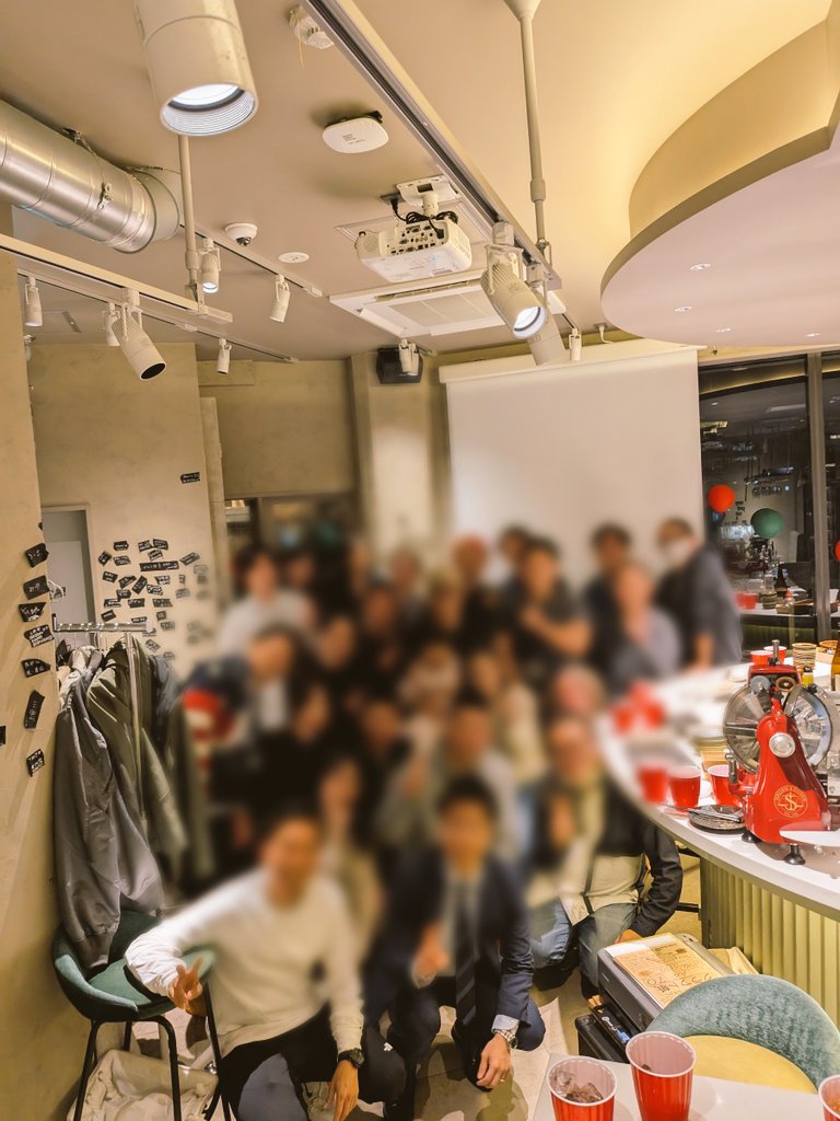 MiMi_tact's tweet photo. PREMIUM Half-Century Party💫
『感謝』
『感動』
『家族』

言葉に表すことが難しいほどの
皆さんの優しさと想いを胸いっぱい受けられました😆🫶

一生忘れない！
心よりありがとうございます！！
まだまだ生き抜く！！
💪(🐦‍🔥Д🐦‍🔥)🪽PowerThankyou🍀

#ドラクエタクト
#MiMi会 https://t.co/KNsnhs8jIb