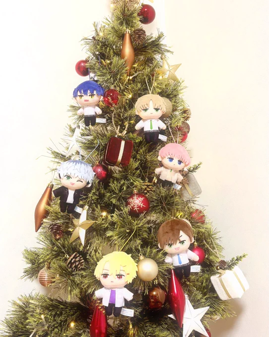 ピコぬいちゃん本日から入荷されたところもあるようです!よろしくお願いします!全員分の見本いただいたのでツリーに飾ってみした…#誰か夢だと言ってくれ 