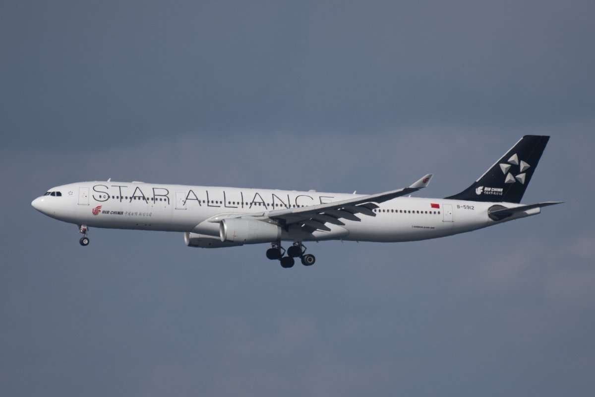 pf2063's tweet image. 2024.11.30

KIXにて

CL156 B-18007 (Boing Livery)
CA927 B-5912(Star Alliance Livery)
OZ111 HL7732 (Star Alliance Livery)
FX19 N893FD 🐼

こんなにスペマ撮れると思わずめっちゃびっくりしました((((
#kix
#SkyView