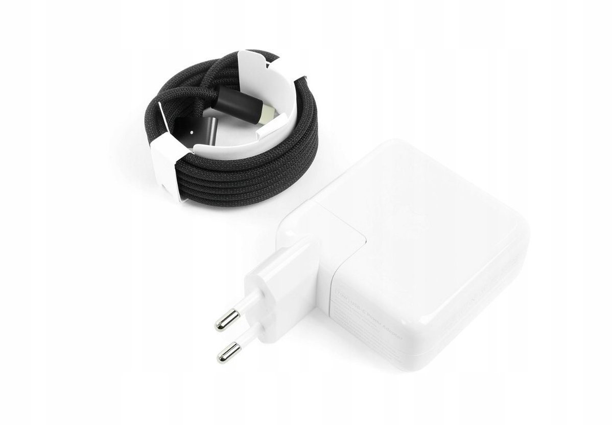 nieantyfan's tweet image. UWAGA: na licytację wjechał #MacbookProM4Pro 14”, który niedawno recenzowałem na kanale. 

Najbardziej opłacalny MacBook Pro z serii M4. Złoty środek pomiędzy bazowym modelem, a wersją Max. 

Stan igła. 10/10, sztos partia 🖤

Specyfikacja:
CPU: M4 Pro 
RAM: 24 GB 
Dysk: 512 GB…