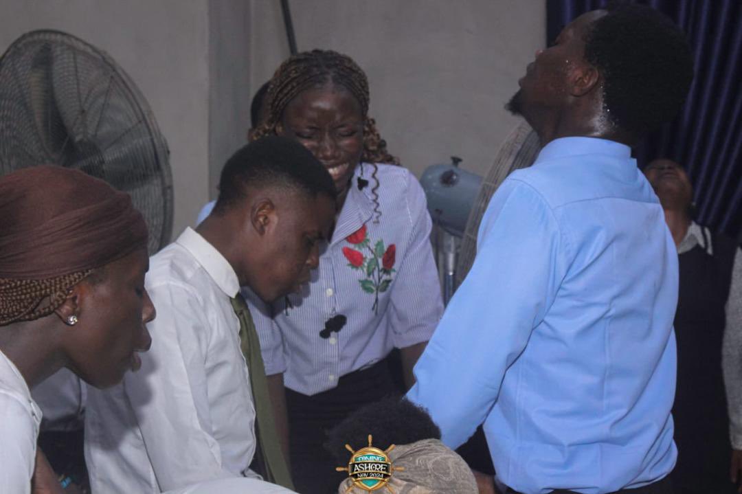 RccgWatchtower's tweet photo. How incredible is the journey with the merciful God as the Captain of our ship?🛳️
It is by His mercy that we are on this path, and He will lead us to our destined shore. 
Join us again today by 4pm
Come ready to embrace the mercies of God 🙏
#rccgwatchtower #comingashore #day2 https://t.co/IA9Akw5TQQ