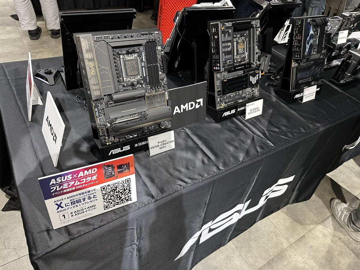 JupiterX060's tweet photo. 最新のマザーボードとビデオカード。
で、デカいです。
ホワイトカラーも良さげ〜。
#ASUSxAMD #ASUSイベント https://t.co/IYai2sAGf2