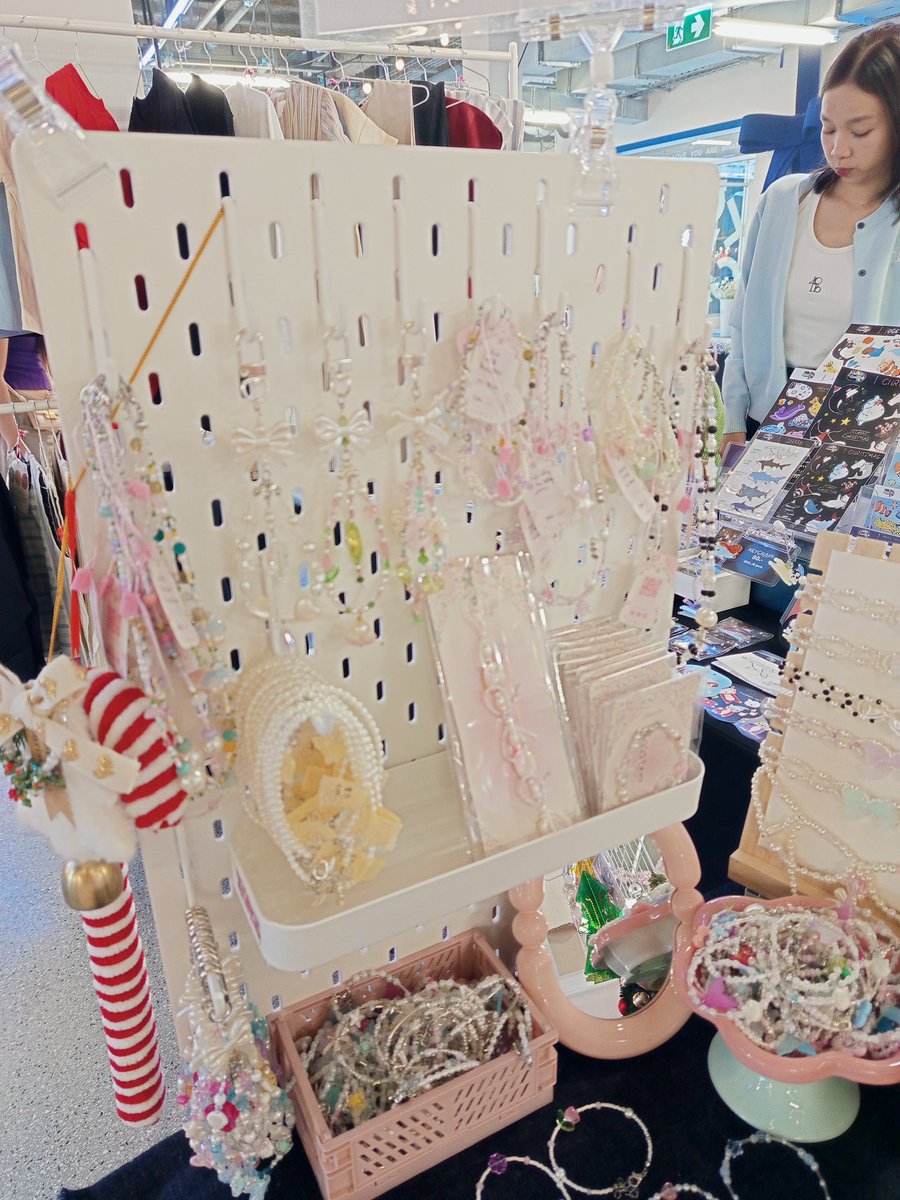 Beaderfly and jo0jelly
A15 at #LidoArtCultEP14 🐈‍⬛
ꕤ 30 NOV - 1 DEC
Meet us at LIDO! 🍀

มาเจอกันนะคะ 🖤 อยู่ตั้งแต่ห้างเปิดถึง 20:30 เลยค่า