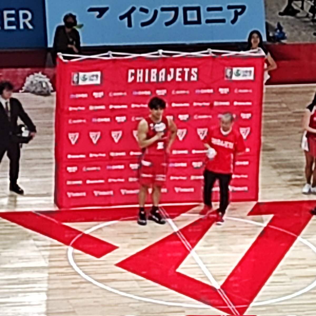 jetsmarines's tweet photo. 千葉Ｊ 77-65 琉球🏀
千葉ジェッツ勝利✨👏🎉🙌🙌🙌🙌🙌🏀
ジャンボくん賞は富樫勇樹と原修太😃😃🏀 https://t.co/zkxEuwo42v