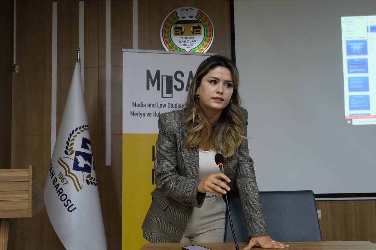 <a href="/VanBaro/">Van Barosu - Baroya Wanê - Van Bar Association</a> <a href="/VeyselOkk/">Veysel OK</a> <a href="/barisalt/">Barış Altıntaş</a> <a href="/MLSADavaTakip/">MLSA Dava Takip</a> <a href="/ihsdaorg/">İnsan Hakları Savunucuları Dayanışma Ağı</a> Çalıştayın açılış konuşmasını Van Barosu İnsan Hakları Merkezi (<a href="/VanBaroIHM/">Van Barosu İnsan Hakları Merkezi</a>) Eş Başkanı Av. Burcu Şeber ve MLSA Hukuk Birimi Koordinatörü Avukat Emine Özhasar (<a href="/eozhasar/">emine özhasar</a>) gerçekleştirdi