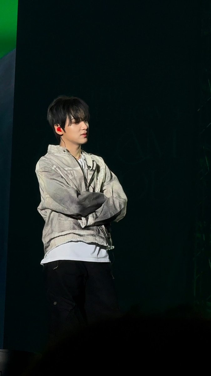 sunhaefs's tweet photo. 241130 soundcheck #해찬 #HAECHAN https://t.co/eKZPv7OoUA