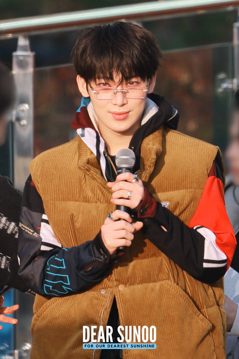 dearsuno_0's tweet photo. 241129

sun-kissed ☀️

#선우 #SUNOO #ソヌ
#엔하이픈 #ENHYPEN https://t.co/bl6xxMtnQ2