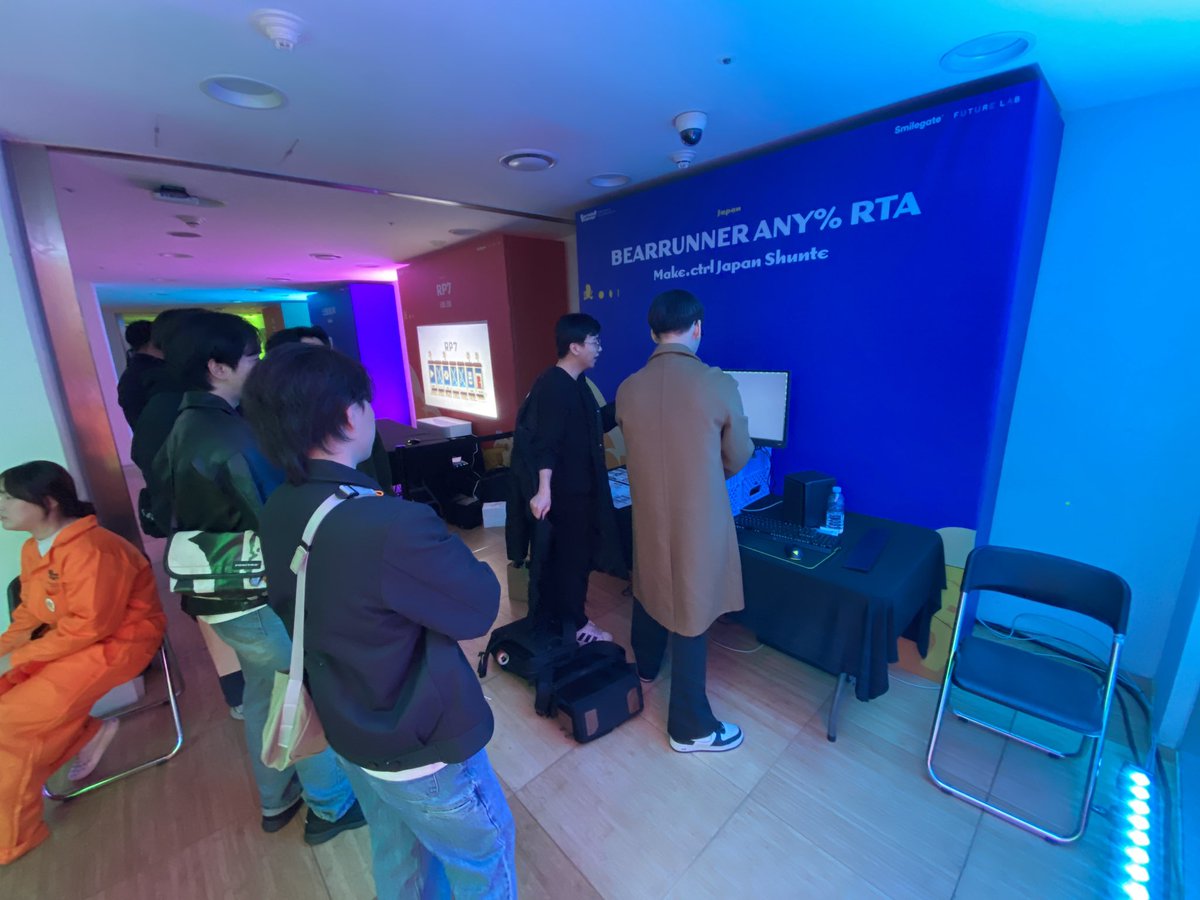 Flee Punk tweet media