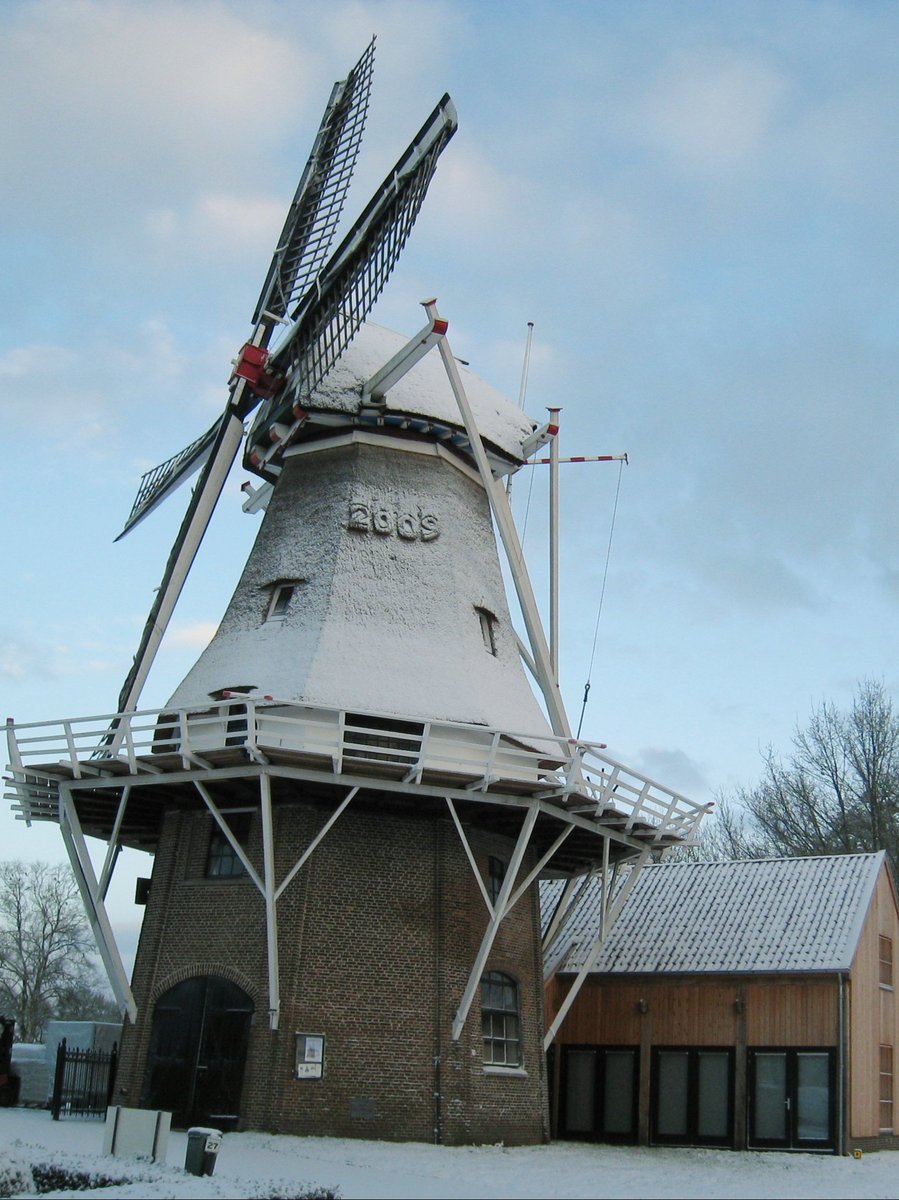 Een wat oudere foto alweer, maar de molen is en blijft even mooi als je het aan ons vraagt 🤩
Vanmiddag zijn we weer geopend van 13.00 uur tot 16.30 uur. Kom jij ook nog langs? 😊