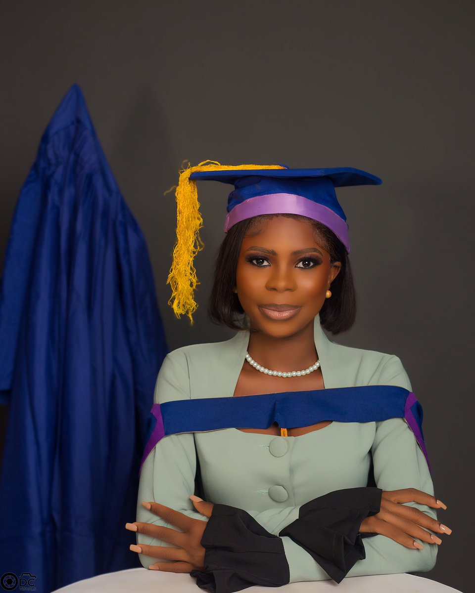 ImLayo1's tweet image. This is the testament that the Lord is good!❤️

I held the hope of getting this degree, and now I have it! I’m a proud graduate 👩‍🎓📚
B.Tech Fisheries and Aquaculture Technology.

#class22 
#Classinvicta
