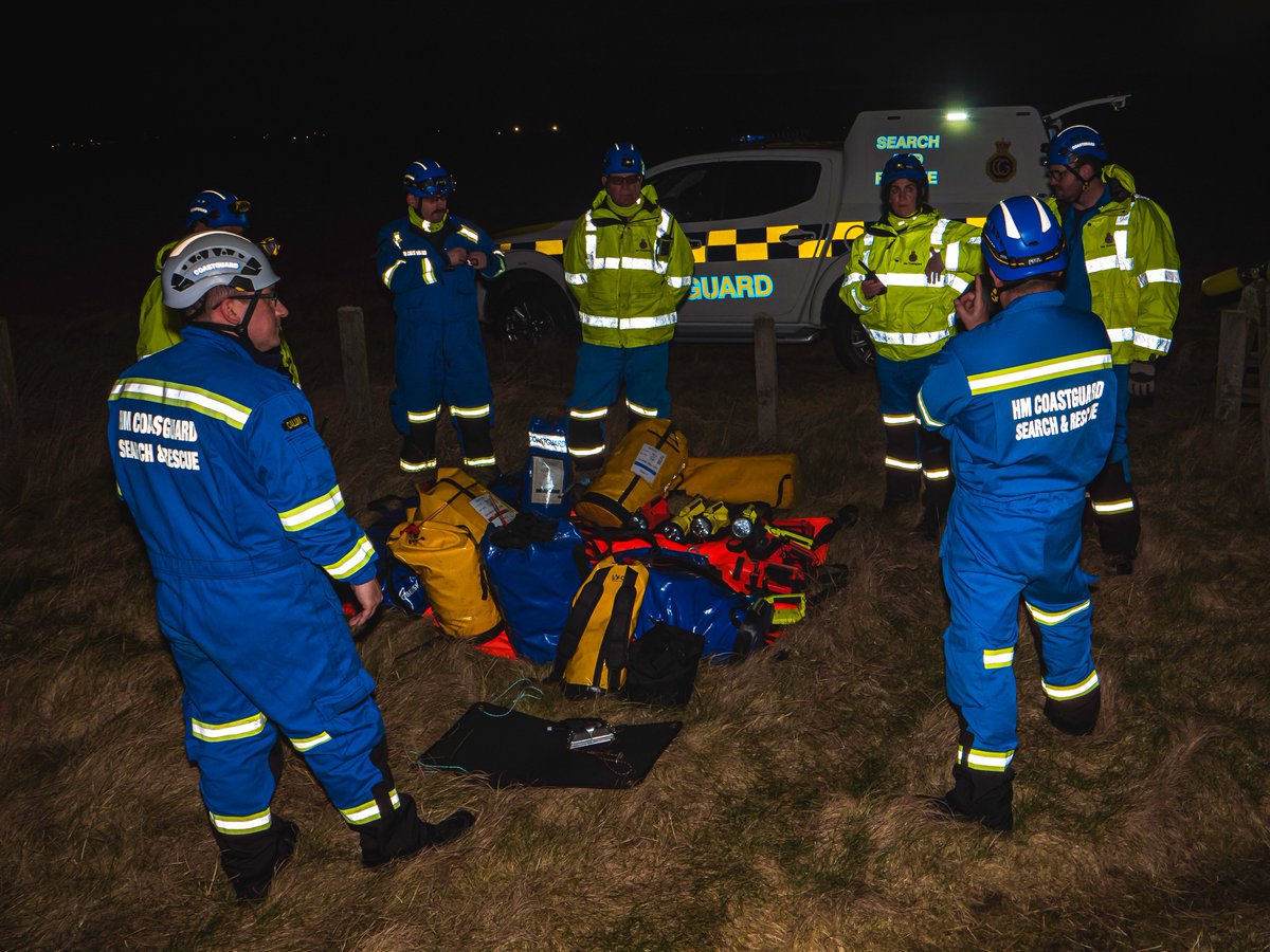 Happy St. Andrew's Day to all members of HM Coastguard and the wider search-and-rescue family in Scotland! 🏴󠁧󠁢󠁳󠁣󠁴󠁿

#SearchAndRescue #StAndrewsDay #Coastguard