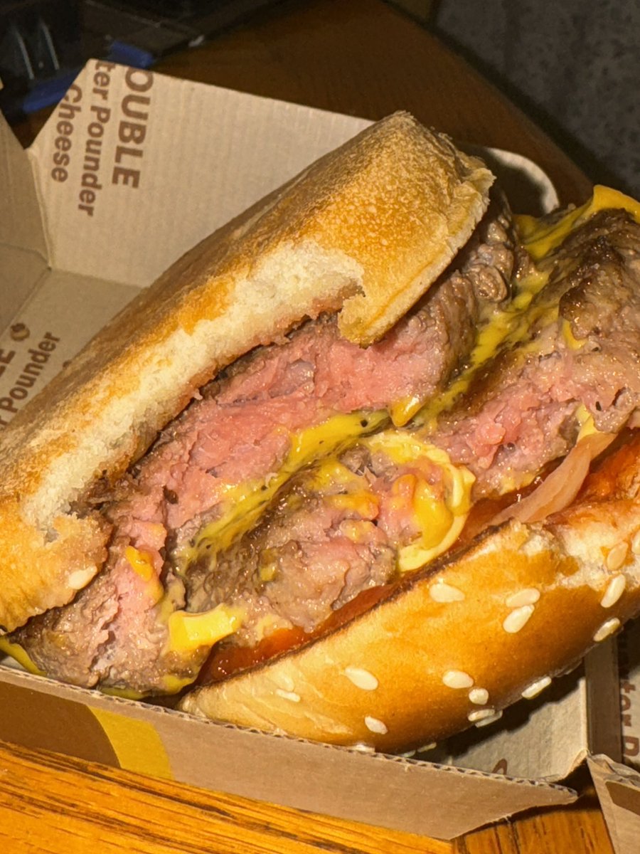 MarijuanaMan307's tweet photo. @McDonalds https://t.co/Z0LiH3cKir