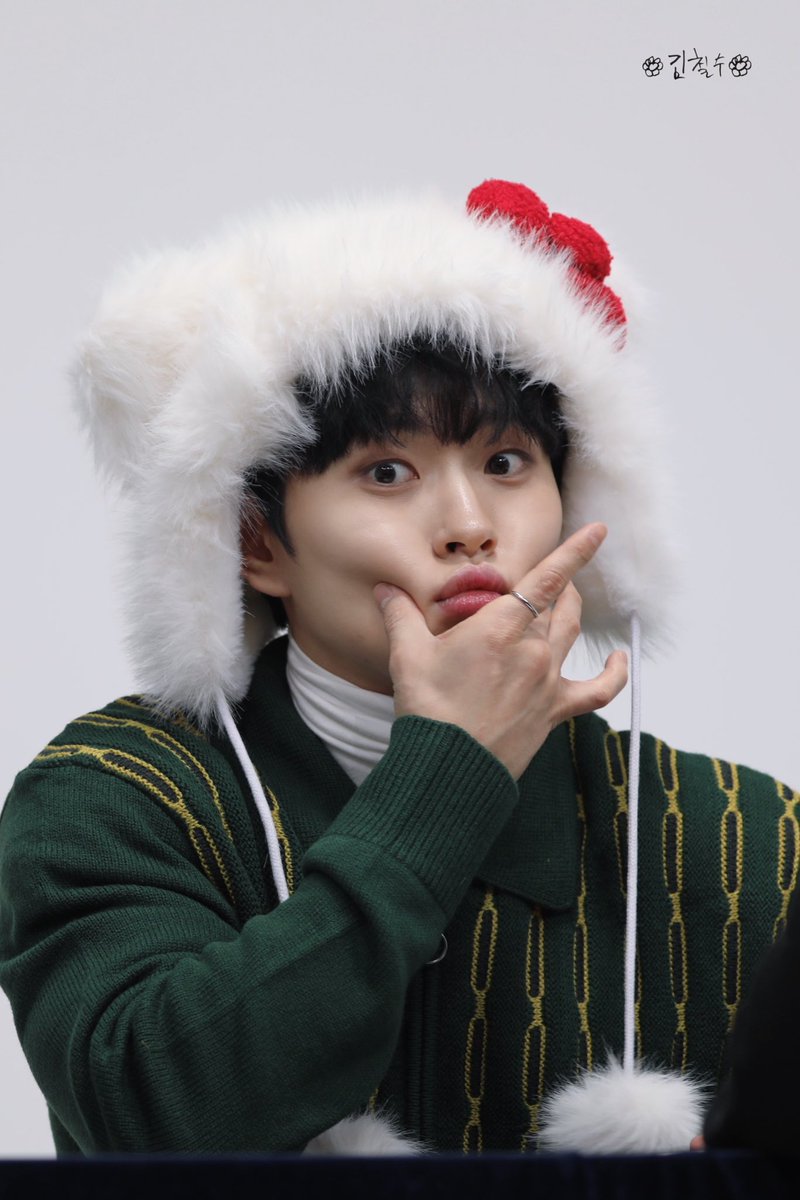 freesiachan_'s tweet photo. 241130 팬싸

키티병찬 부힛..😽♥️

#이병찬 https://t.co/8CBgwLrl5Q